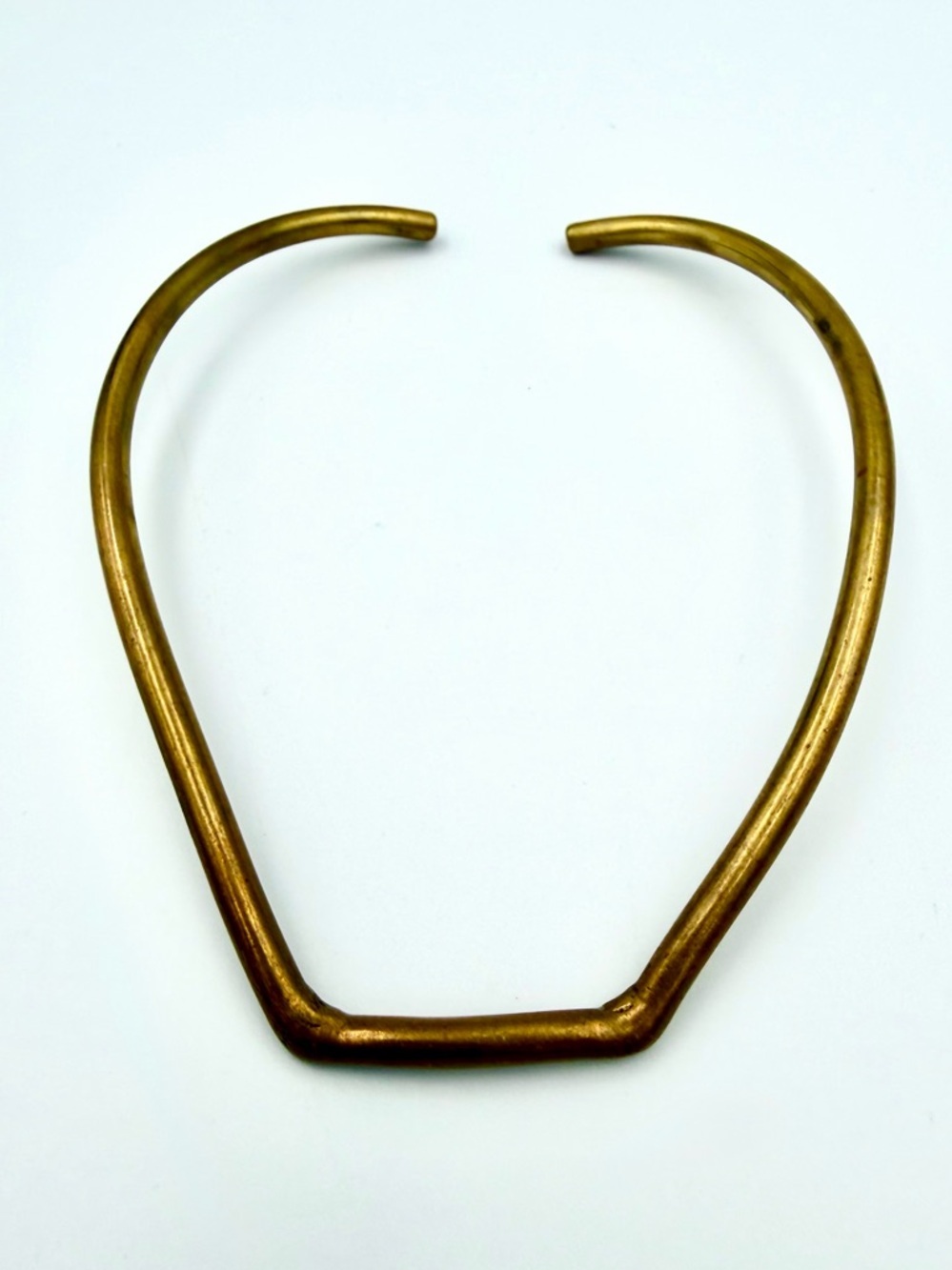 Minimal U-Shaped Open Collar Necklace in Gold Tone